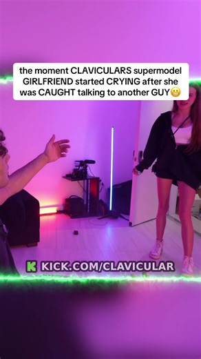 the moment CLAVICULARS supermodel GIRLFRIEND started CRYING after she was CAUGHT talking to another GUY😬 #clavicular