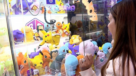 Master the claw at this Roosevelt Field mall arcade
