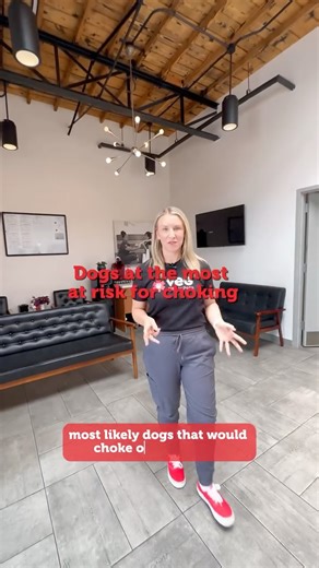 Dog parents, don’t skip this ‼️🚨 Some breeds are much more likely to choke while eating or playing.🐶 Find out which breeds made the list and keep your local VEG ER for Pets saved in your phone- we’re open day and night for any and all pet emergencies! 📲 | VEG ER for Pets