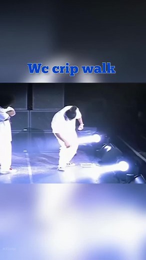 Rate his crip walk out of 10 #90shiphop #90spagee #90s #wc #fyp #viral #icecube #viral #trending #90svibes #hiphop #rap