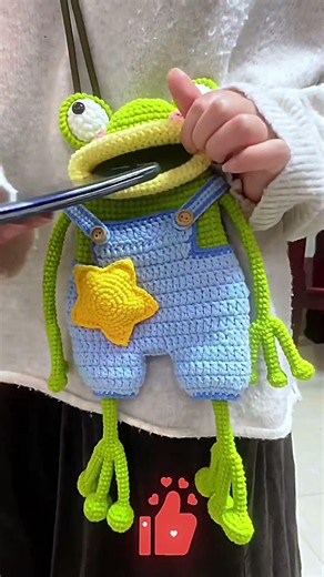 Crochet Hack! 🤩 Knit a Big-Mouth Frog Phone Pouch – Super Quirky & Cute! ✨