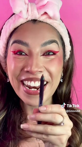 Maquillaje completo con productos Revlon