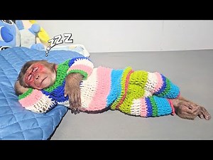 What did smart and brave Su do to survive without his mother ?