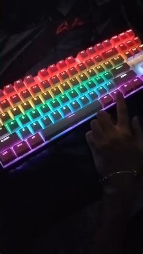 Unboxing de mi nuevo teclado RGB. Mi primera vez usando uno RGB.#unboxing #teclado 😍😍😍