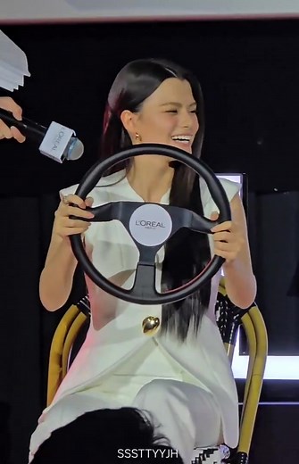 7.6K views · 495 reactions | Look out!!! The car is coming 來❤️ REBECCA GLOWS PLUMP AMBITION #LOrealPlumpAmbitionxBecky #beckysangels | Cassandra Cass | Facebook