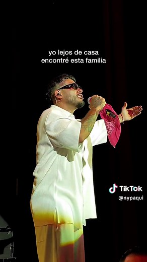 Smile | Esta Noche 💛 by. @Charles Ans @BCN (concierto del Charles en MTY) #albumsmile #estanoche #charlesans #bcn #desertniños #parati #tiktok #fyppp #fypシ #comparte #viral #like #monterrey #pabellonm #nypaqui