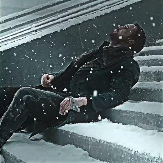 Interlinked | blade runner 2049 || petals - holes