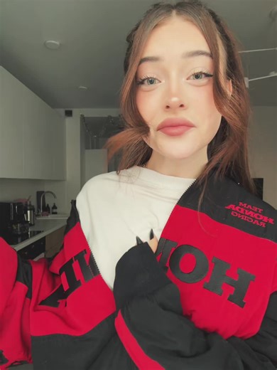 kristina.kim (@kristina_kimm)’s videos with 오리지널 사운드 - dog84