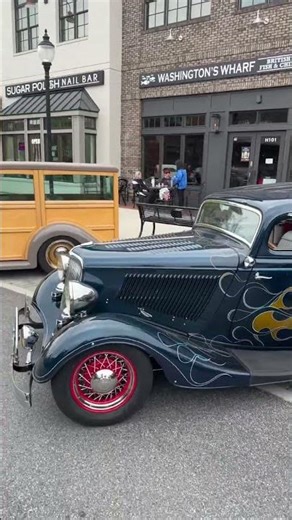 1930s hot rods and roadsters cars show #automobile#HotRods ￼