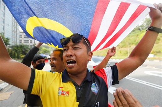 Malaysia transitions: All you need to know about a ‘unity government’