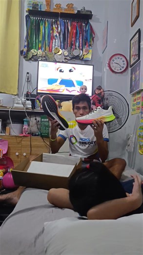 5.3K views · 66 reactions | Unboxing Running Shoes from XTEP 2000KM 3.0 Marathon Running Shoes Product Link of 2000KM3.0 :https://ph.shp.ee/5ZfuTmi #xteprunning #XTEPOfficial #marathon #runner #coach | Welfredo Piano | Facebook