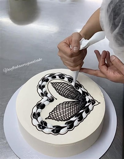 Cake tutorial #cakeseries #cake #snscakes