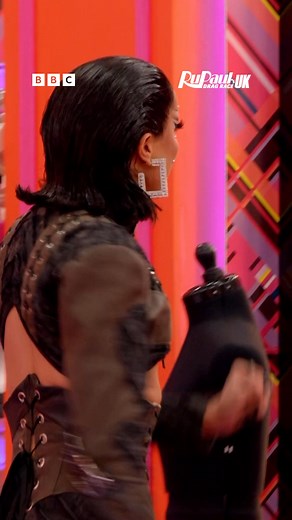 Do we hear rattling... 🦴 #Bones Watch #DragRaceUK NOW #iPlayer 💋 Twelve fierce queens, 10 weeks and one crown. Who will be crowned the UK’s Next Drag Race Superstar? #DRUK #DragRaceUK | RuPaul's Drag Race UK