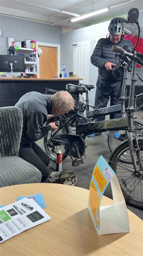 ซุปเปอร์แมนจักรยาน #repairman #bicycle #อังกฤษ | กาสินอินอิงแลนด์kasininengland