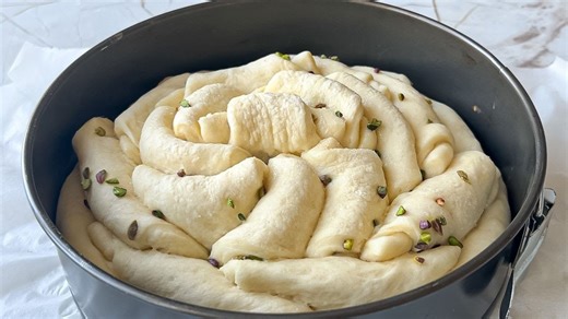 Simple and delicious butter bread – easy homemade recipe