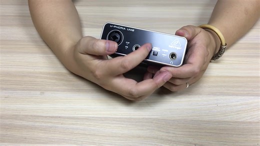 【电音公社】Behringer百灵达UM2声卡使用介绍 面板介绍