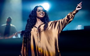 H.E.R.'s Multi-Hyphenate Moves