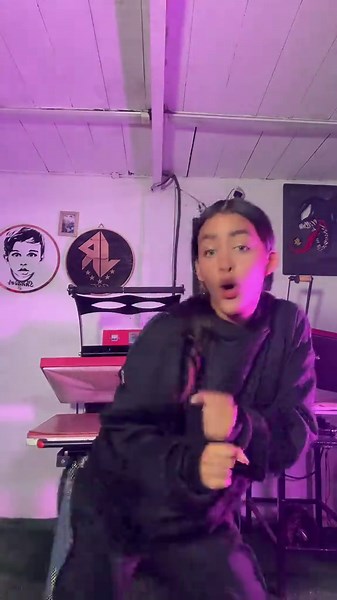 Conjunto de malla Jota Erre para Niña Emo