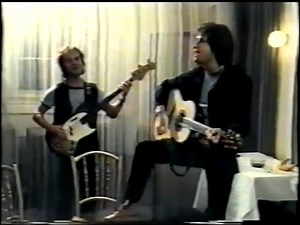 'A Rock 'n' Roll Fantasy', from the album Misfits', sang by The Kinks in a hotel room 🌟 | The Kinks
