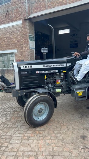 385 old tractor repaint #shrots