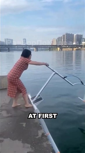 🚲A water bike that doesn't work the way you think! #interestingfacts #amazing #technology