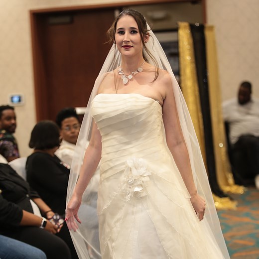 "You look so beautiful in white" 🤍 That phrase echoes in our minds while witnessing the ever-lovely white wedding gowns that looked heavenly, pure, and stunning! ✨ We are in love with these designs, surely adored by soon-to-be brides! ⚪💖 👗: Second Time A Gown (@secondtimeagownrva) 📷: Kimberley Clark Photography-KciFoto (@kimberleyclarkphotography) Producer: Creative Energyz Events (@creative_energyz) Stylist: Alwayz A Lady - Patricia Streeter (@Patriciaalwayzalady) #trosebridalshows #bridals