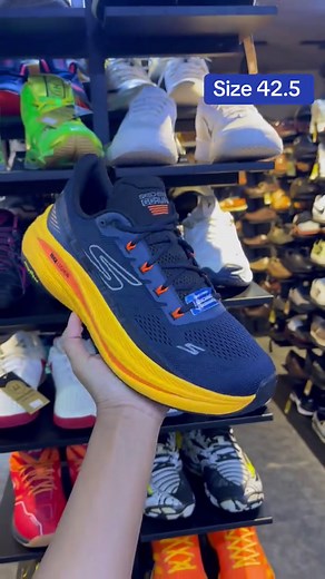 Skechers Max Cushion Review and Sizing Guide