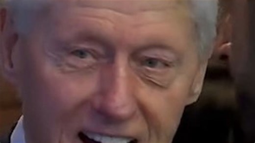 Bill Clinton crashes Dallas Cowboys press conference