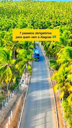 7 passeios obrigatórios para fazer com a @maceioalagoaspass em Alagoas 🇧🇷 Se Alagoas está no seu radar, prepare-se: este é um dos destinos mais surpreendentes do Brasil. Mar cristalino, clima tropical o ano inteiro e uma sequência de lugares que parecem pintura. Para te ajudar a montar o roteiro perfeito, reuni 7 passeios obrigatórios que você não pode deixar de conhecer: 🐚 1. Barra de São Miguel Um dos pontos mais belos do litoral sul, com águas calmas, azuis e perfeitas para quem busca conf