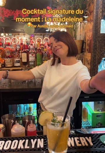 Pour réaliser le cocktail de la Madeleine : Cointreau 1cl-Liqueur Amaretto 1cl-Jus d’ananas 10cl✨ #labambocherousset #barman