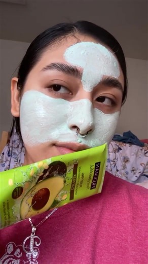 Purifying Avocado and Oatmeal Clay Mask for Nourished Skin