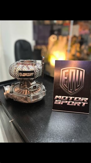 EDU Motor Sport on Instagram: "Agora o GTI do @jcgaragesl subiu de nível! 🚀 O cofre do motor virou vitrine de performance: sem calor excessivo vindo da turbina e com aquela proteção térmica que um projeto desse porte exige. 🛡️ O melhor de tudo? Além de manter as temperaturas sob controle e proteger os componentes, o visual ficou absurdo e que não oxida. É o equilíbrio perfeito entre funcionalidade e estética premium. ❄️🔥"