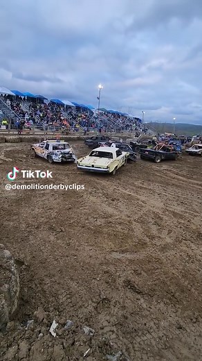 #motorsport #derby #demolitionderby #demolitionderbyclips