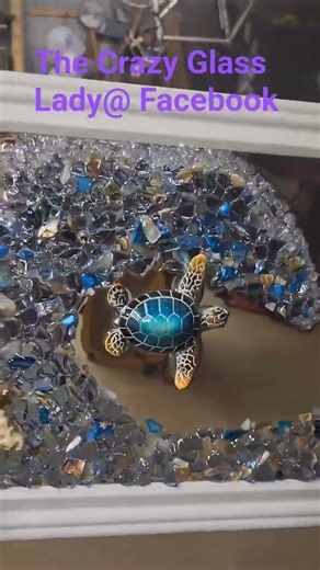 Crushed Glass Resin Free Toutorial Sunday! #resinart #diydecor #crafts #coastalliving #ocean #diy