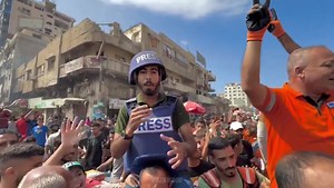 "Gaza genocide survivors". Fresh haircuts, big bellies. Find one starving person (nobody succeeded yet). #MrFAFO looks so well, after he died 20 times. He was a doctor, a patient in coma, a corpse, an innocent baby, and now he's back being a journalist. Video via Gazawood | Stop the Lies