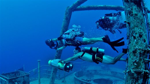 North Palm Beach woman, 79, reported missing after dive off Key West