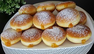 AKO IMATE JEDNO JAJE NAPRAVITE KROFNE: Punjene džemom od kajsija, vazdušaste i mekane kao pamuk