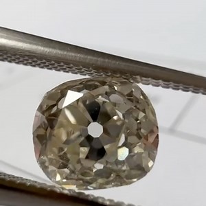 3.5K views · 215 reactions | An old mine cut diamond evokes the past, when diamonds were measured by eye and cut by hand. This historical diamond cut is a great choice if you’re looking for an engagement ring with an antique aesthetic. Courtesy: Misfit Diamonds | 4Cs of Diamond Quality by GIA | Facebook