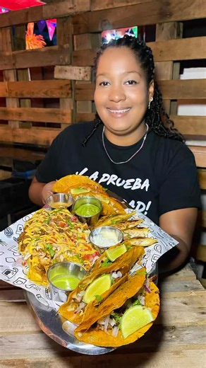Yanelis | LaPruebaDeCalidad507🇵🇦 on Instagram: "@foodfighters_pty De las mejores Birria Ramen 🍜 🔥🔥 📍Entre el McDonald de Villa Zaita y la entrada de Praderas del Rocio, a un costado de Car Wash Explotion ⏰ Desde las 5pm #foodie #birria #birriaramen #tacos #quesadillas #comidacallejera #emprendedores #panamanorte #recomendaciones #pty #panama #birriaburger"
