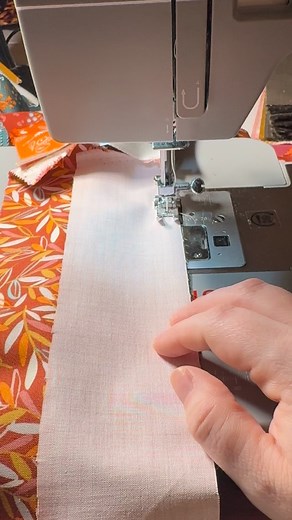 I had so much fun at the @unraveledquilts weekend quilt retreat! Each quilter had the opportunity to follow blindly through step-by-step instructions of a quilt pattern. Prior to the retreat, we were given fabric specification and cutting instructions and then I took the first two days of retreat to fully assemble this cutie. I used the “things above” jelly roll from @modafabrics as well as their “Betty Brown” solid for the background. . . If you’ve never participated in a quilt retreat before, 