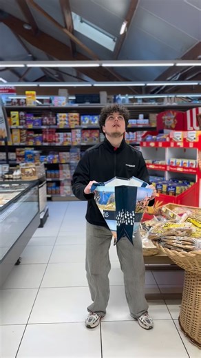 🥞 Lundi, c’est la Chandeleur ! 🥞 Et chez Intermarché Névez, on a tout ce qu’il faut pour faire sauter les crêpes. 👉 Promis, c’est plus facile à les attraper ! 😜 #intermarche #nevez #chandeleur | Intermarché Névez