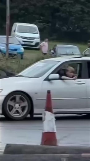 Teach them young!! Irelands Finest 🇮🇪 #diffing #drifting #Ireland #teach #youth ☆ Private Yard & Pro Driver ☆