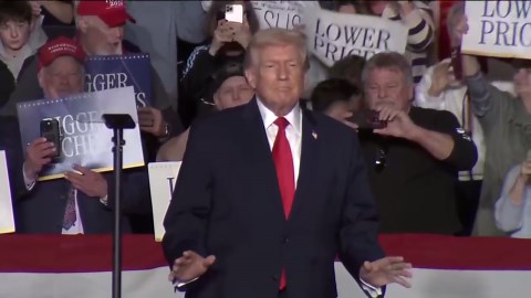 WATCH: President Trump gives speech in Iowa