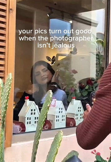 ‏photographers being jealous is such a real thing 🥲