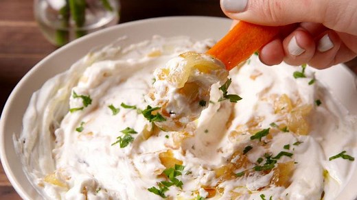 Greek Yogurt Onion Dip has all the flavor, and half the guilt: http://dlsh.it/7lXmm2r Full recipe: http://dlsh.it/KrvBOeU | Delish