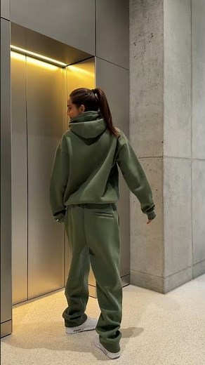 This bronze green tracksuit😍 #cusb #cusbclo #tracksuit #clothing #basics #trending