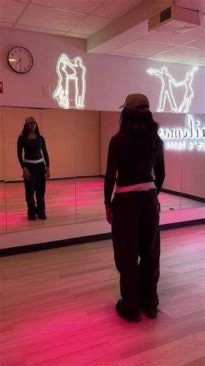 Step by step. Slow. Clear. 🔥 This is actually how you learn Join us in class with Ashley! #hiphopclass #learnontiktok #dance #bailemos