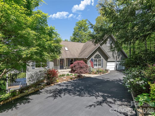 126 Stonebridge Dr, Hendersonville, NC 28739 - MLS 4374699 - Coldwell Banker