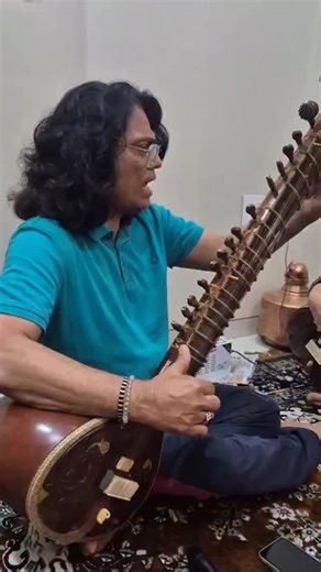 A moment from one of the batches of SSMA Academy’s recent class with Pt. Ravi Chary sir 🏷️ #ravichary #indianclassicalmusic | Swar Sanskruti Music Academy