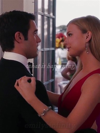 Emily VanCamp and Josh Bowman: A Look Into Their Relationship on Revenge TV Show